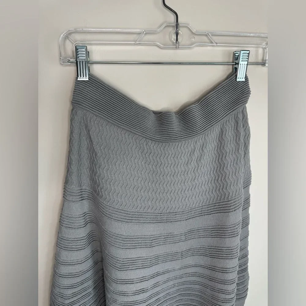 Yargici Textured Knitted Women's Skirt in a grayish blue Size 4